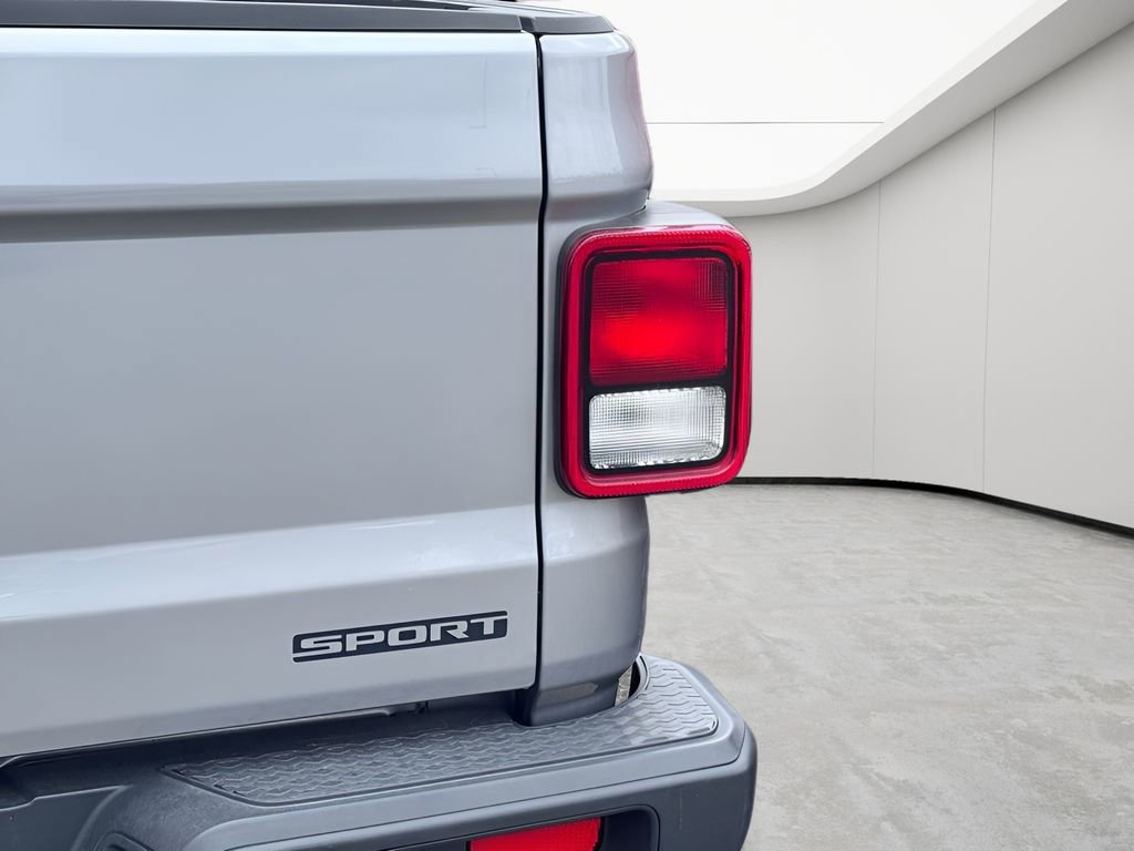 Used 2020 Jeep Gladiator Sport w/ Trailer Tow Package image 23