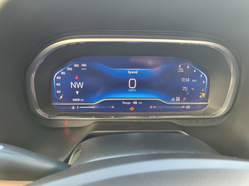 Used 2023 Chevrolet Suburban High Country image 28