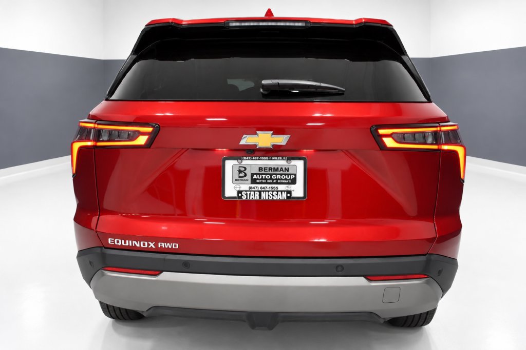 Used 2026 Chevrolet Equinox LT AWD/4WD image 6