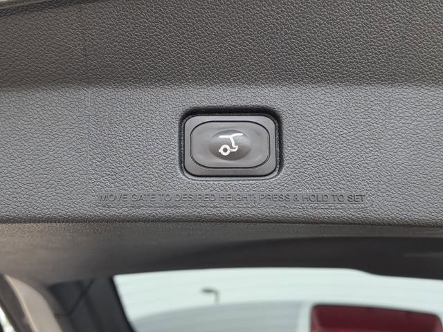 Used 2019 Ford Explorer XLT w/ Equipment Group 201A image 32