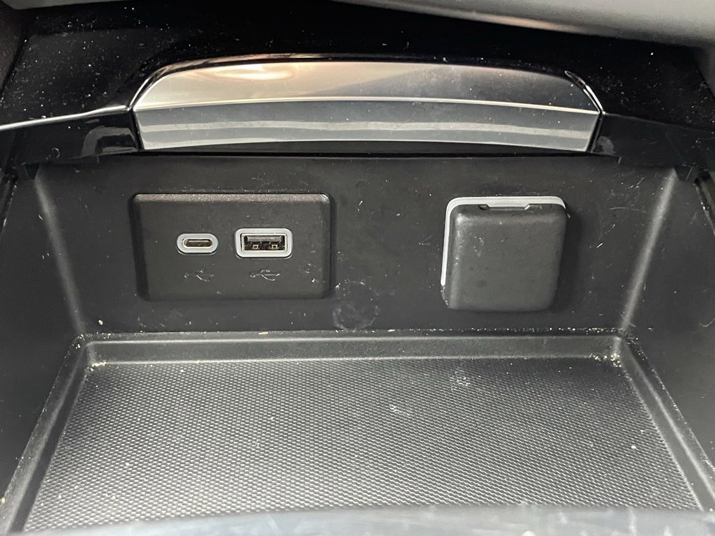 Certified 2023 Buick Envision Preferred w/ Sport Touring Package image 35