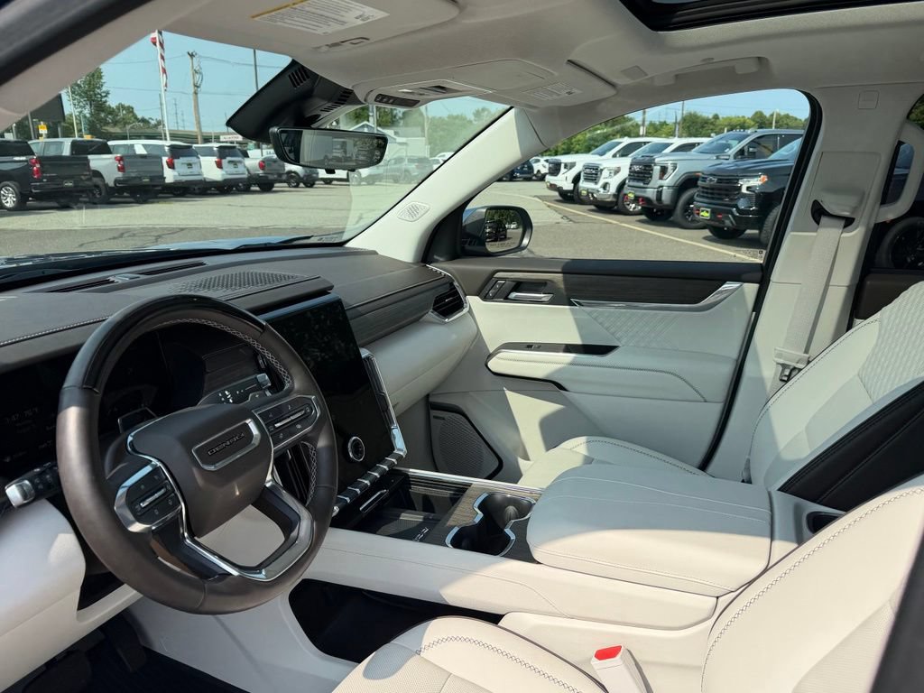Used 2025 GMC Acadia Denali w/ Super Cruise Package AWD/4WD image 16