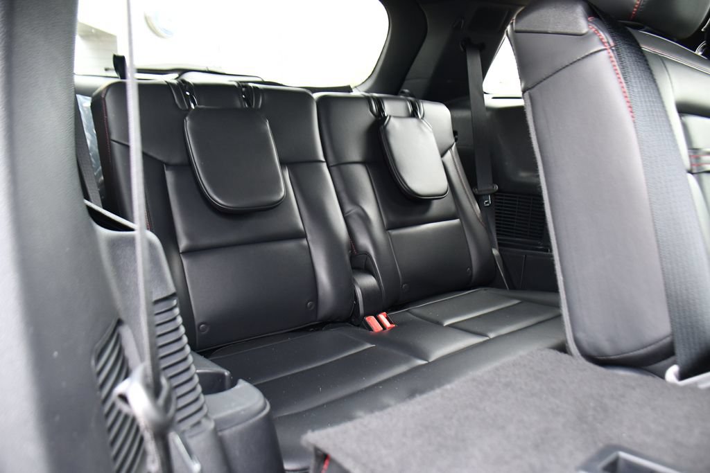 Used 2025 Ford Explorer ST-Line w/ ST-Line Street Pack AWD/4WD image 19