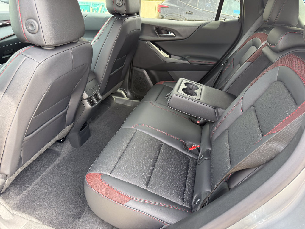 New 2027 Chevrolet Equinox RS FWD image 10