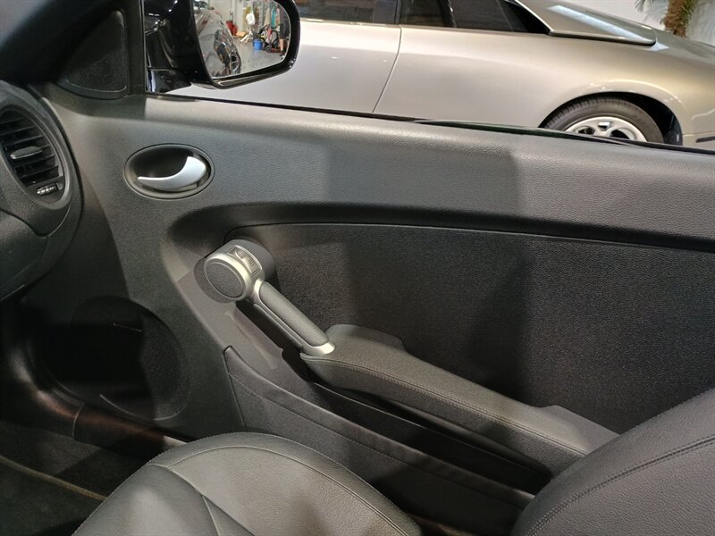 Used 2011 Mercedes-Benz SLK 300 image 29