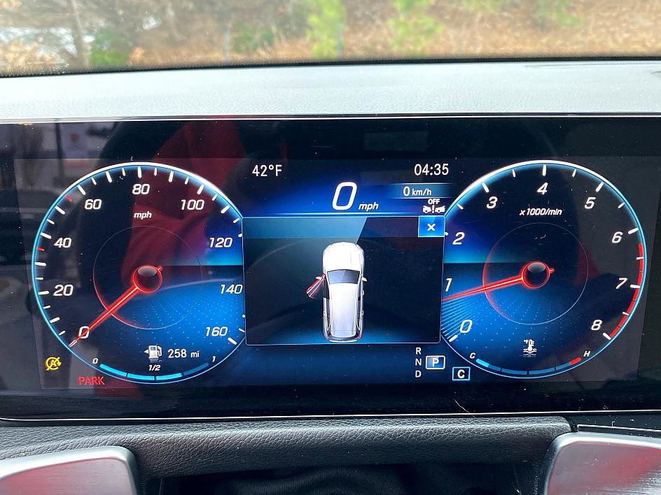 Used 2023 Mercedes-Benz GLB 250 4MATIC image 22