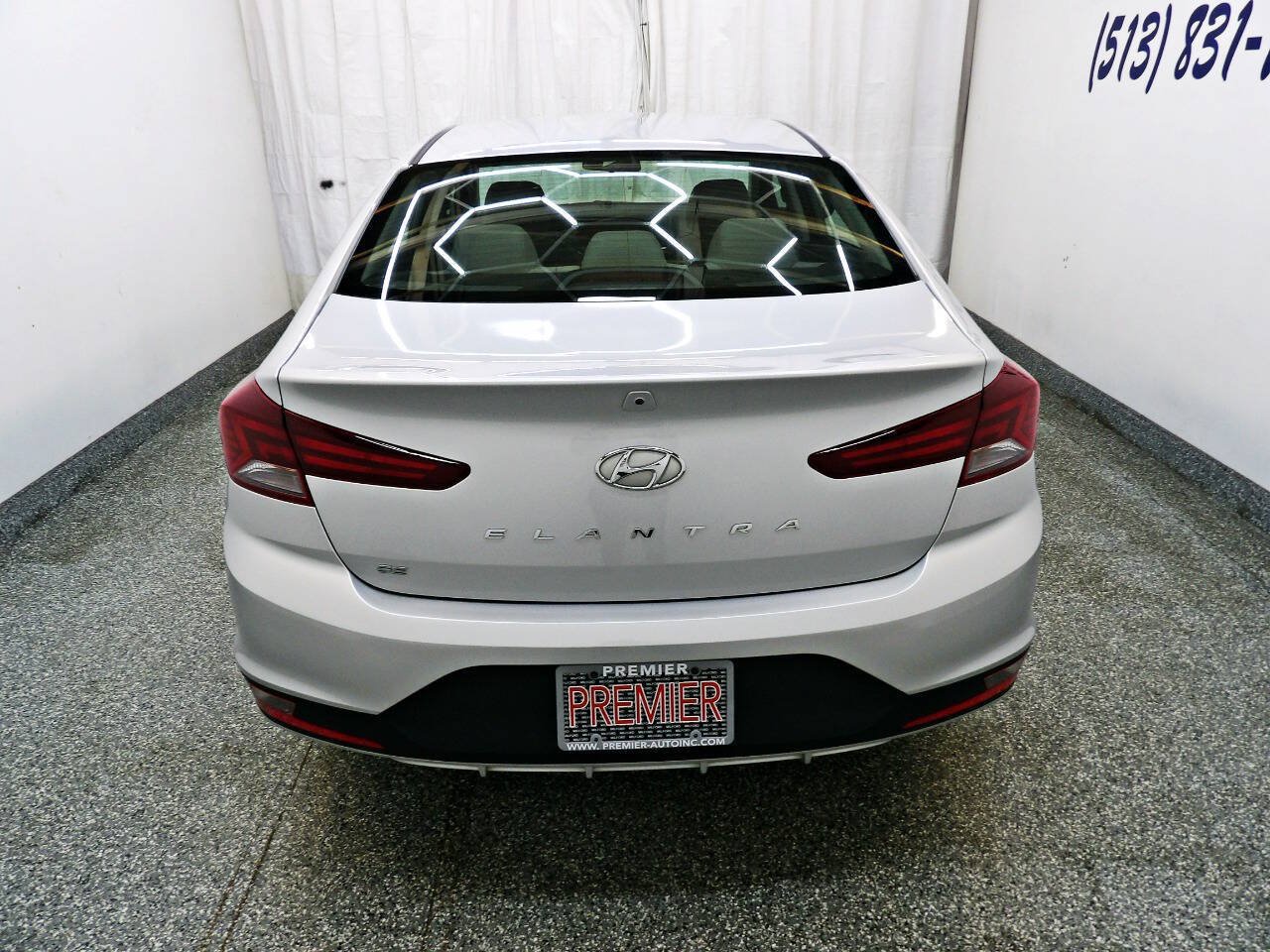 Used 2019 Hyundai Elantra SE FWD image 5