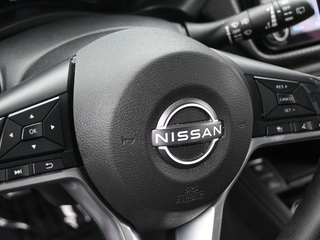 Used 2023 Nissan Kicks SV image 12