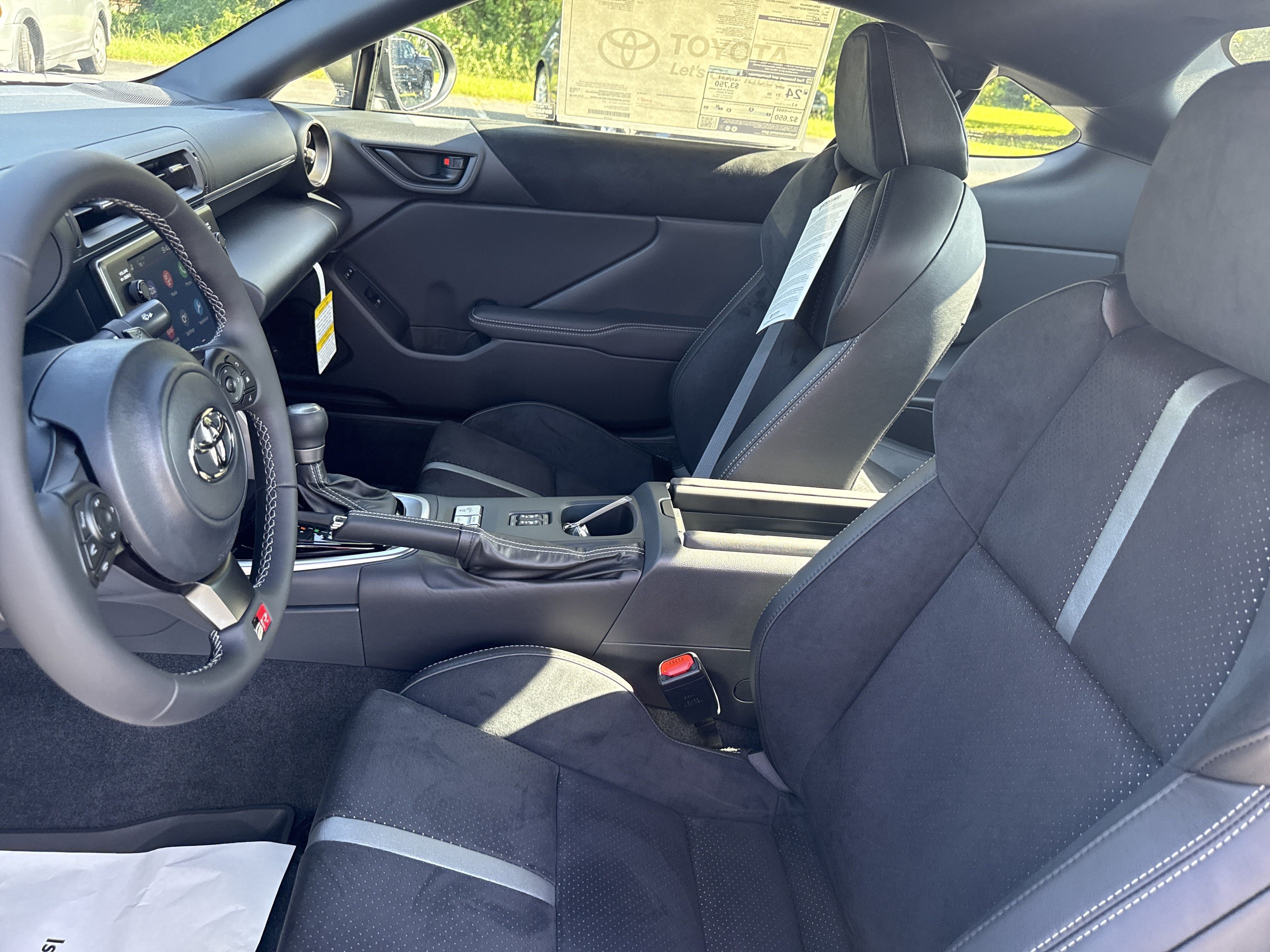 New 2025 Toyota GR86 Premium w/ Performance Package RWD image 13