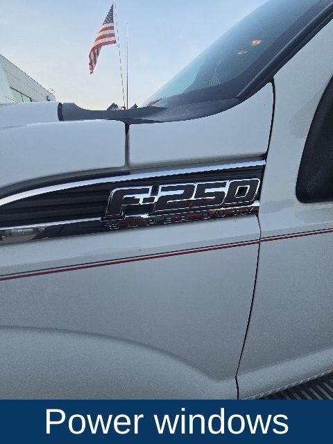 Used 2015 Ford F250 XLT w/ XLT Premium Package AWD/4WD image 13