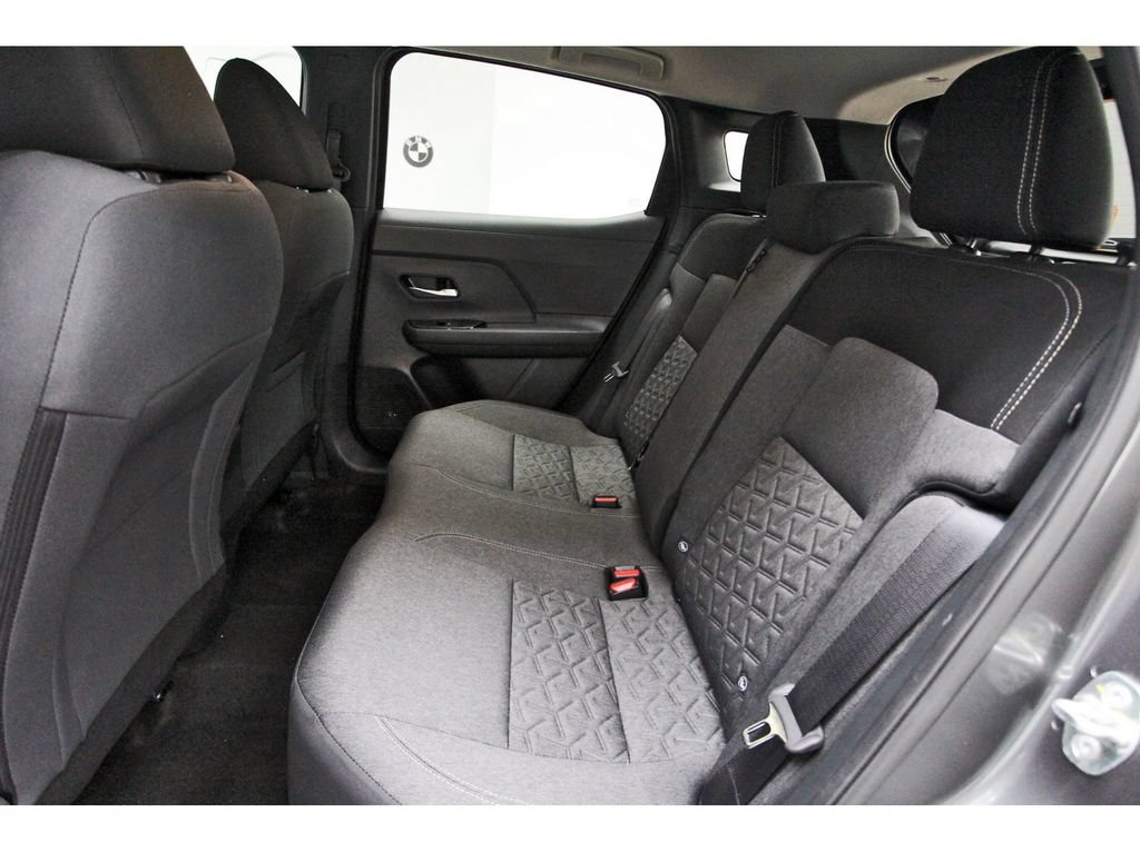 Used 2026 Nissan Kicks SV FWD image 11