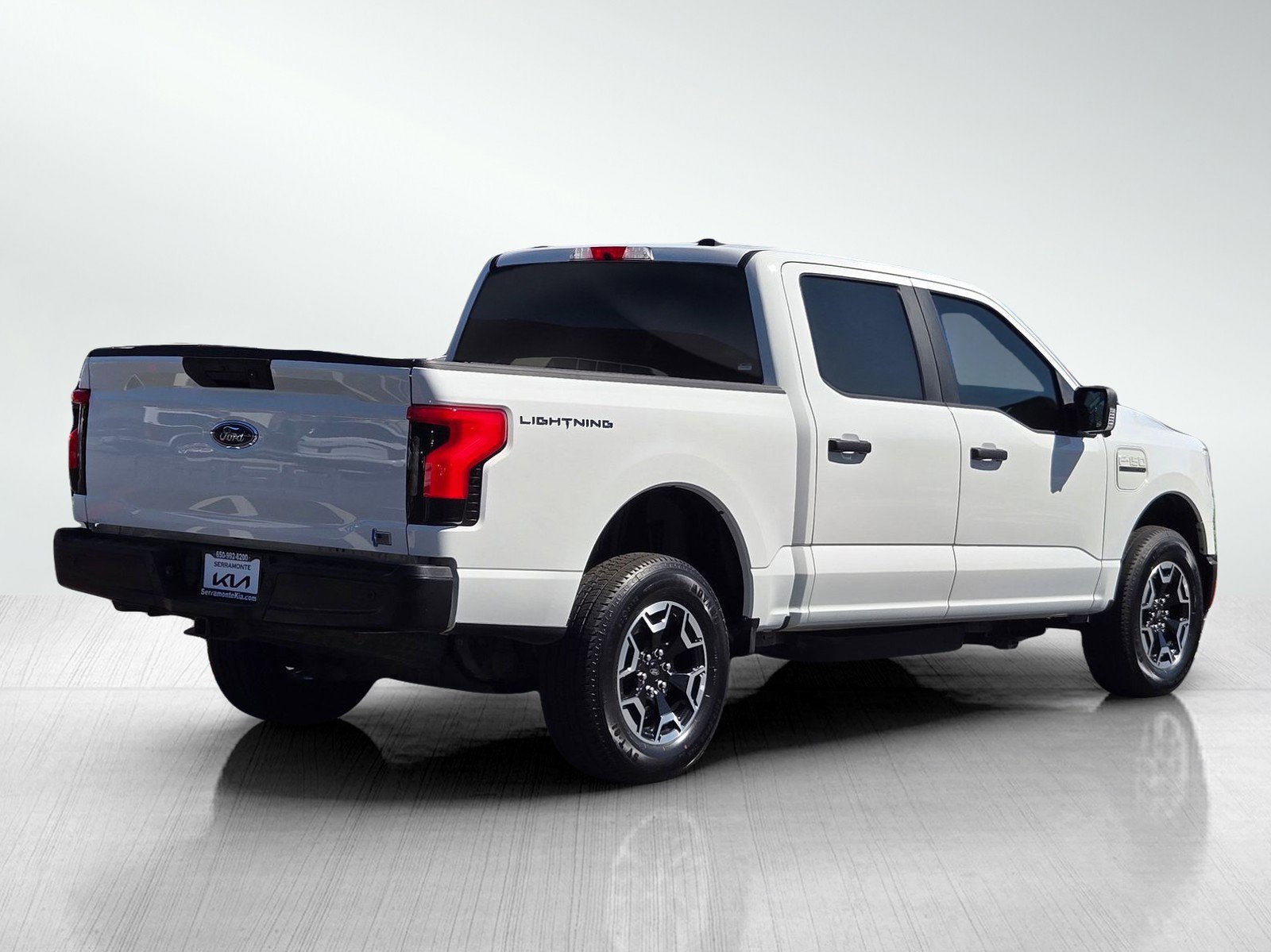 Used 2022 Ford F150 Lightning Pro w/ Tow Technology Package image 4