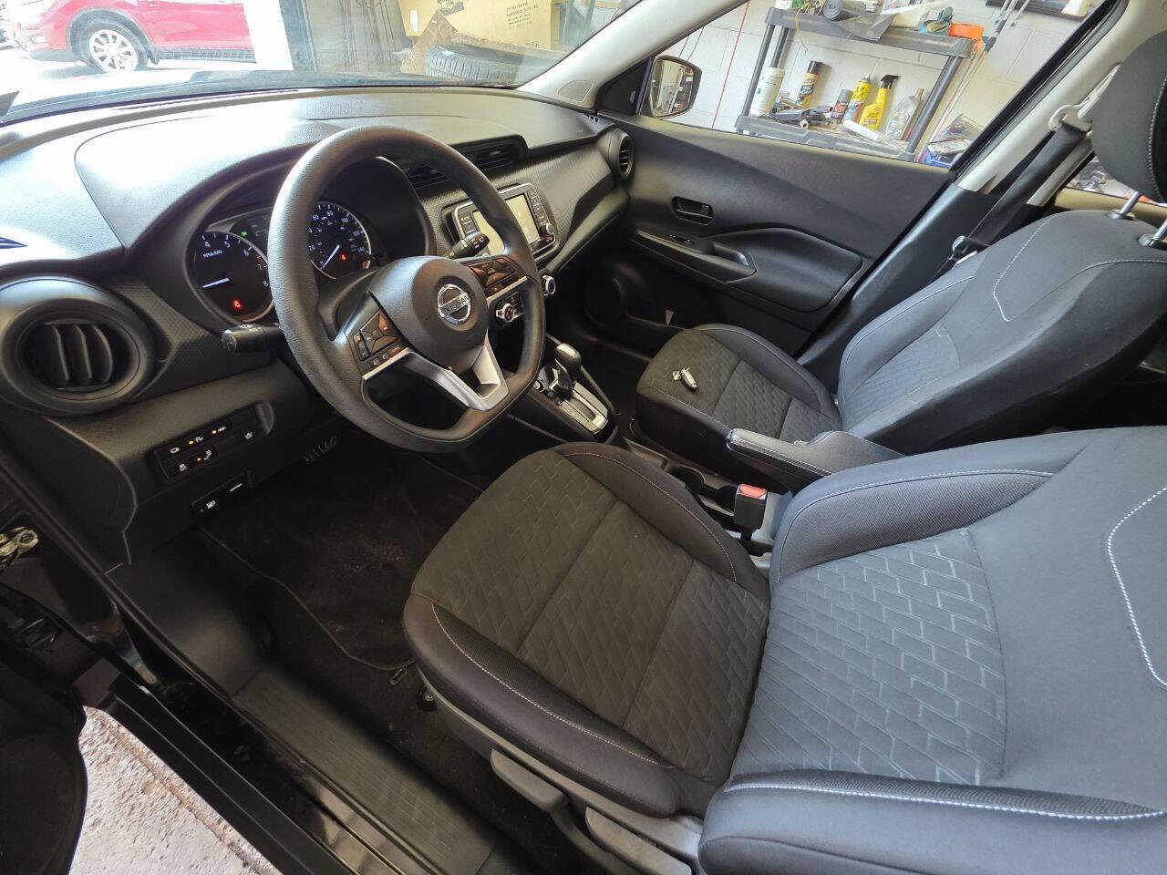 Used 2021 Nissan Kicks S image 10