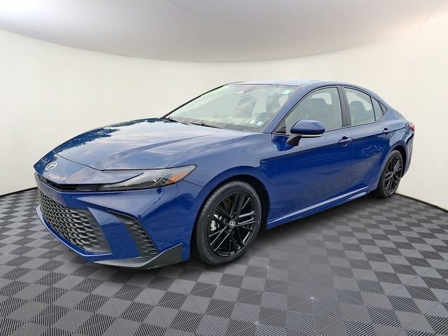 Used 2025 Toyota Camry SE FWD image 3