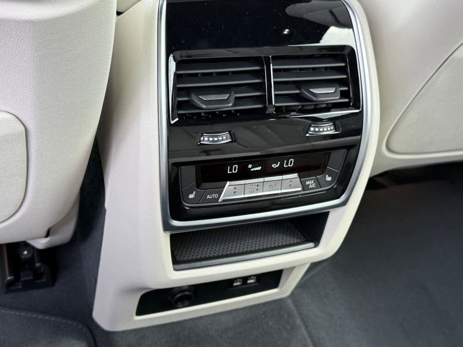 New 2026 BMW X7 xDrive40i image 19
