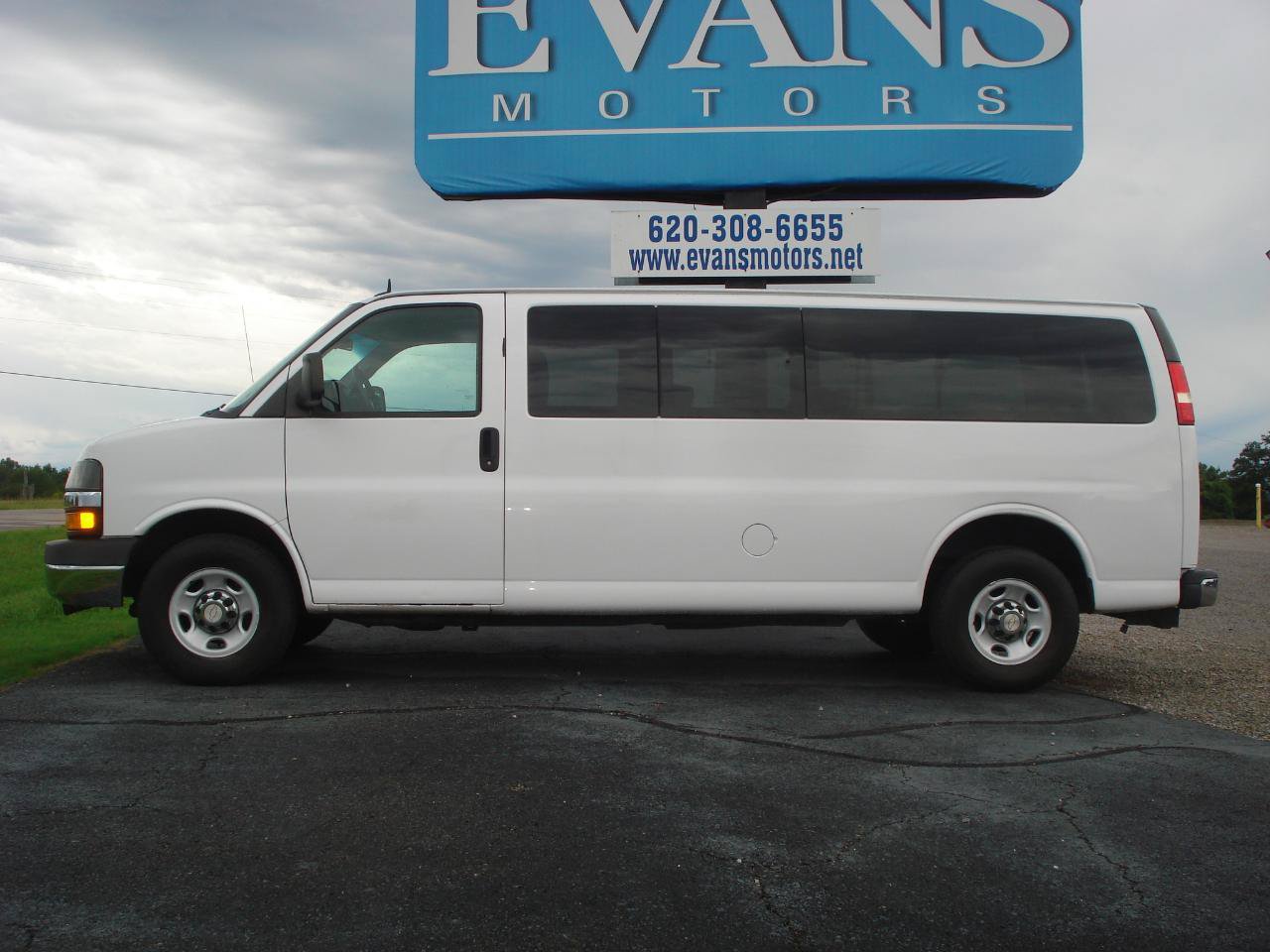 Used 2015 Chevrolet Express 3500 LT w/ LT Preferred Equipment Group
