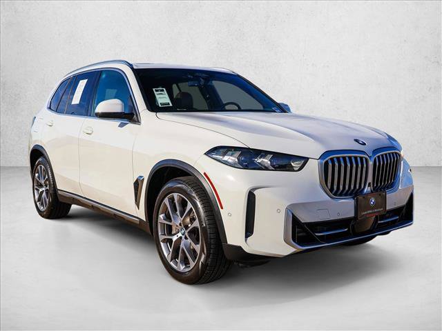 Certified 2024 BMW X5 xDrive40i w/ Parking Assistance Package AWD/4WD image 3