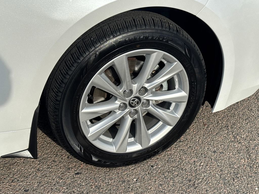 Used 2025 Toyota Corolla SE image 42