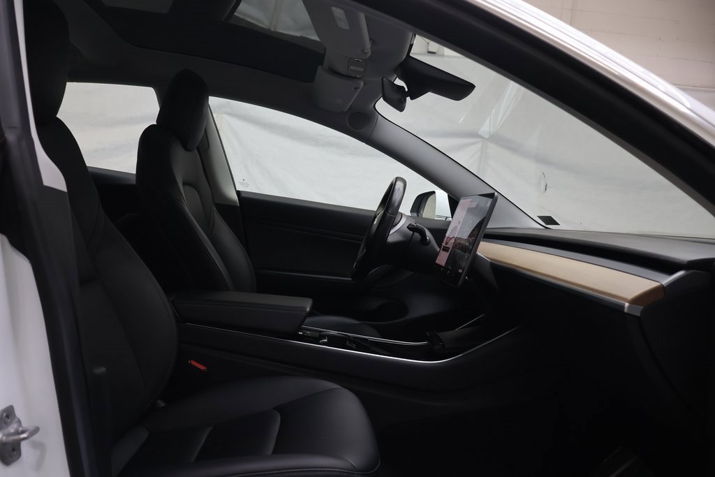 Used 2018 Tesla Model 3 Long Range image 10