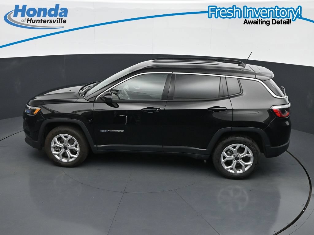 Used 2025 Jeep Compass Latitude AWD/4WD image 20