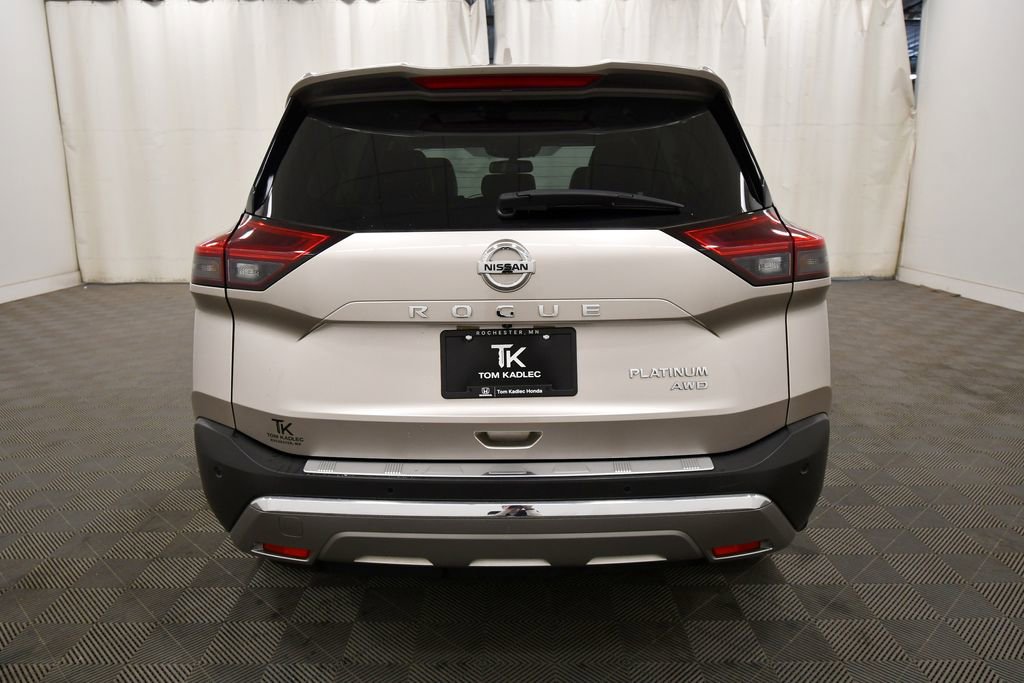 Used 2021 Nissan Rogue Platinum image 6