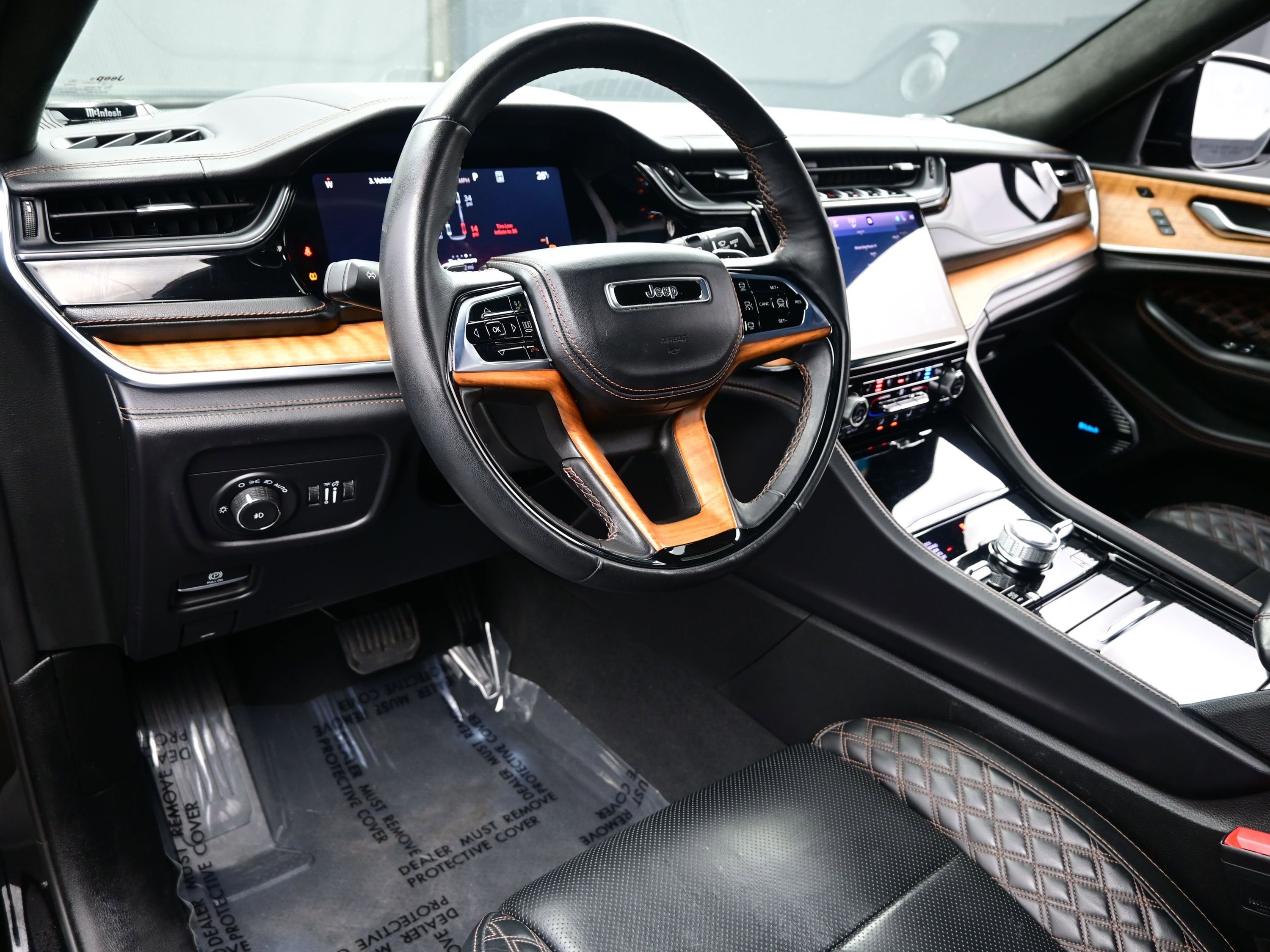 Used 2025 Jeep Grand Cherokee L Summit image 13