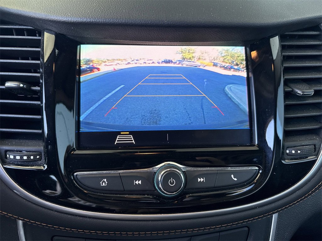 Used 2022 Chevrolet Trax LT w/ Driver Confidence Package image 26