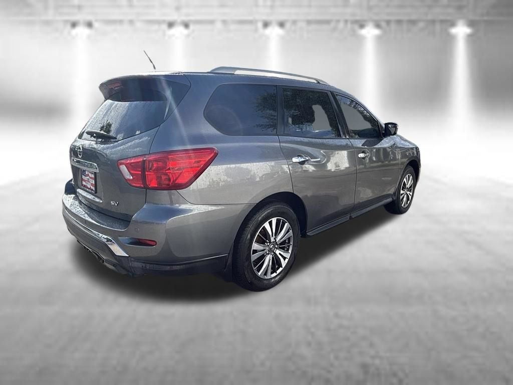 Used 2017 Nissan Pathfinder SV w/ Trailer Tow Package FWD image 4