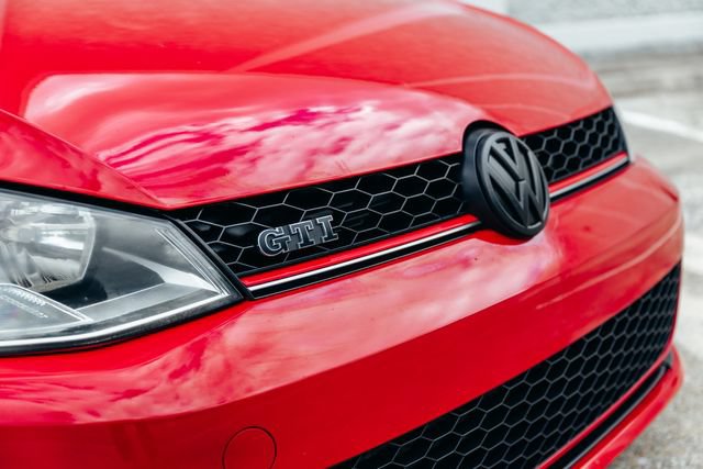 Used 2015 Volkswagen GTI S FWD image 25