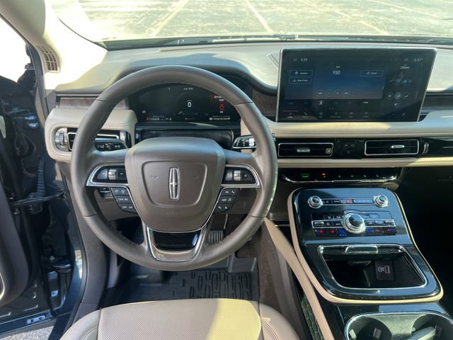 Certified 2023 Lincoln Nautilus Reserve AWD/4WD image 17
