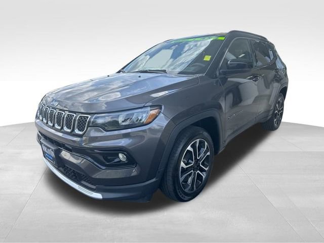 Used 2024 Jeep Compass Limited image 3