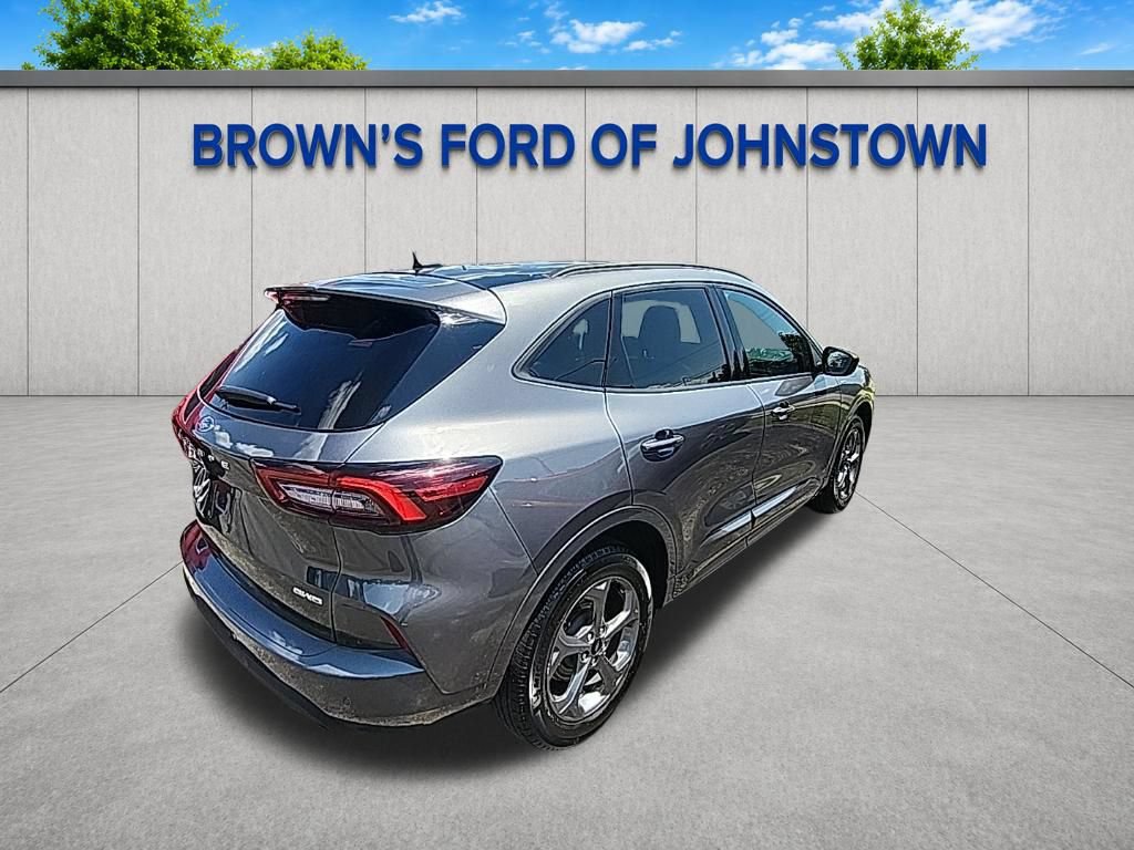 Used 2023 Ford Escape ST-Line w/ Tech Pack #1 AWD/4WD image 10