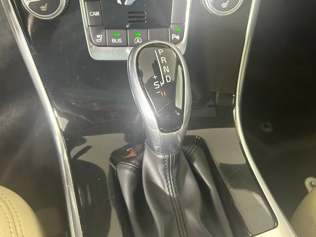 Used 2016 Volvo XC60 T6 w/ Proximity Package AWD/4WD image 20
