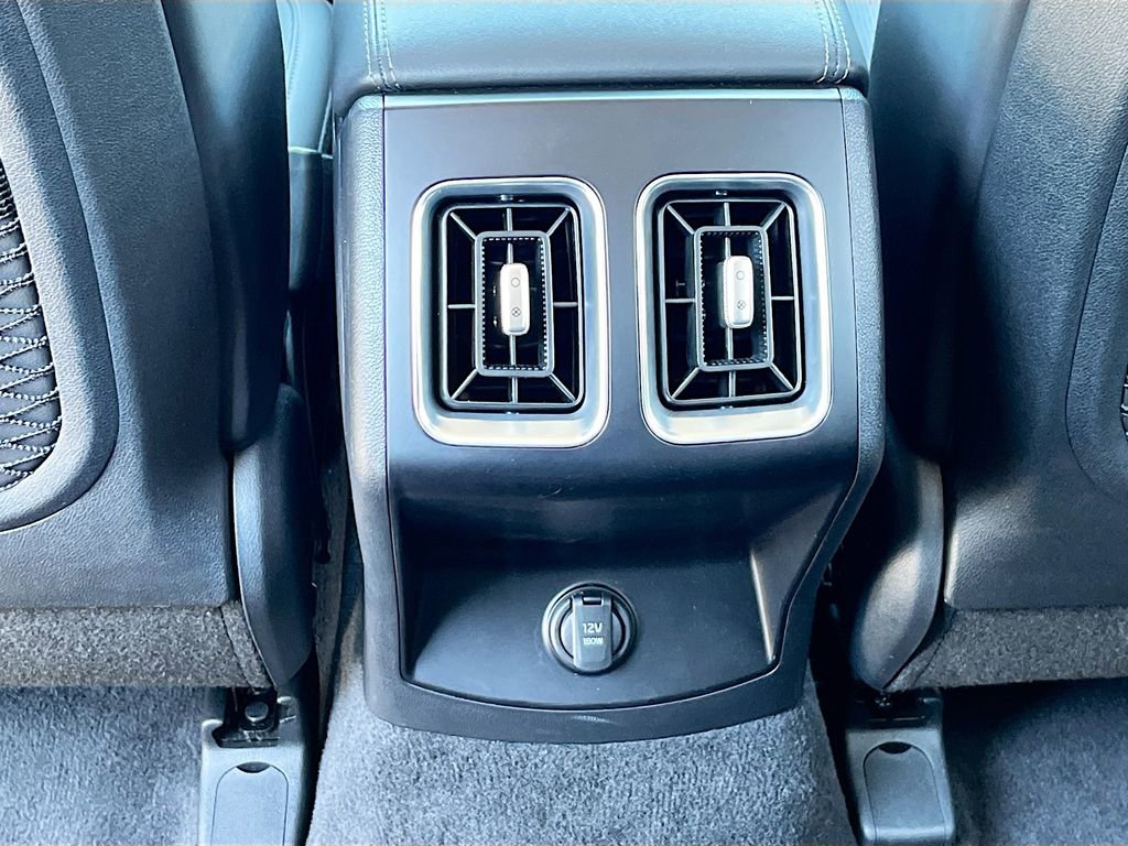 Certified 2025 Kia Sorento S image 31