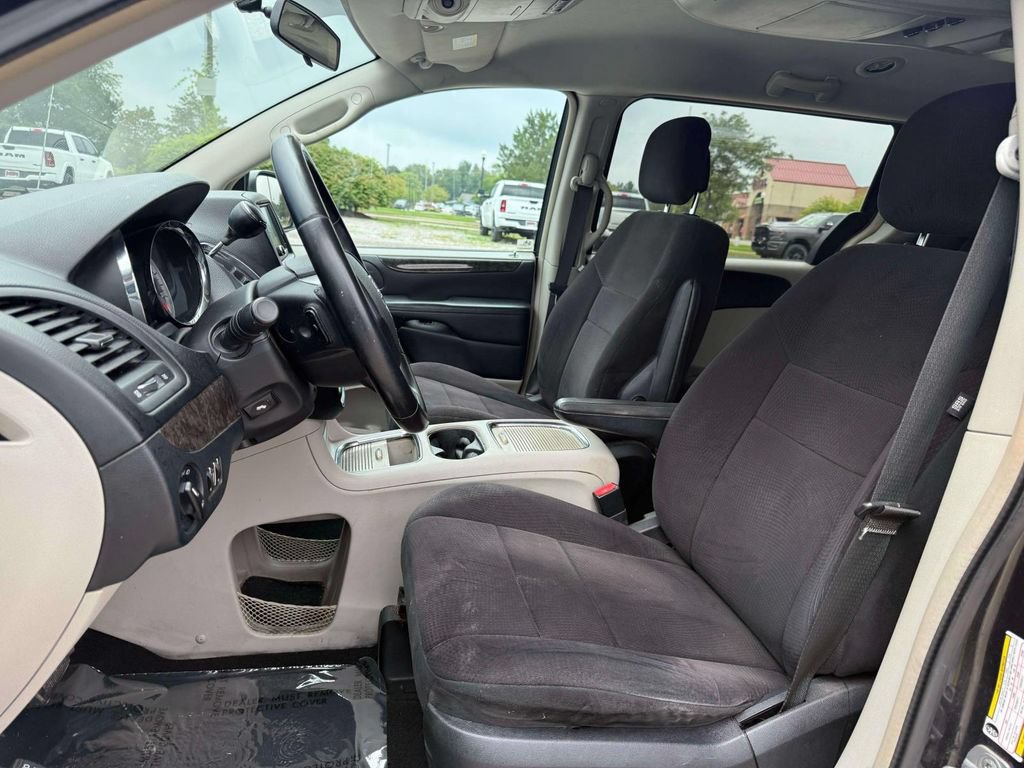 Used 2011 Dodge Grand Caravan Crew FWD image 15