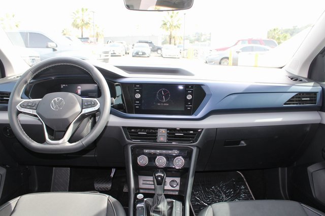 Used 2023 Volkswagen Taos SE w/ Panoramic Sunroof Package image 10