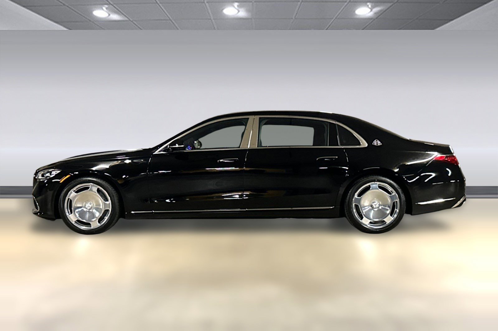 New 2026 Mercedes-Benz Maybach S 580 4MATIC image 2