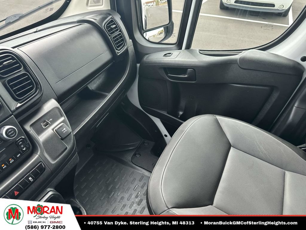 Used 2025 RAM ProMaster 2500 w/ Convenience Group FWD image 32