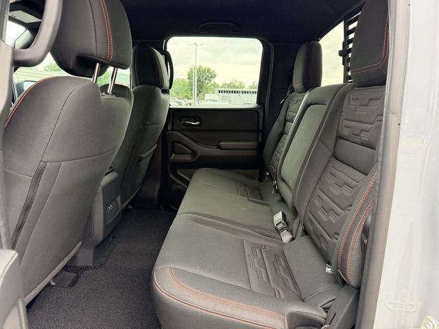 Used 2025 Nissan Frontier PRO-4X AWD/4WD image 13