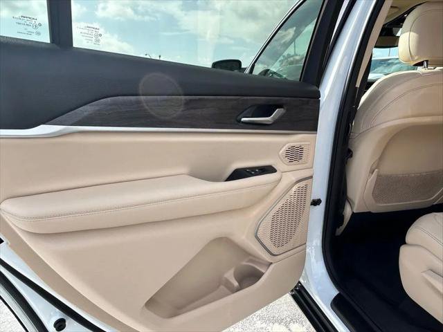 Certified 2022 Jeep Grand Cherokee L Limited RWD image 48
