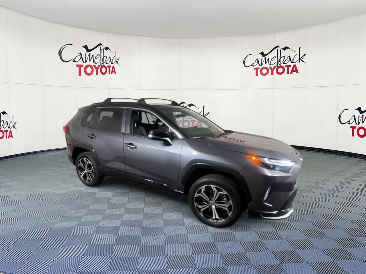 Used 2025 Toyota RAV4 XSE w/ Weather Package AWD/4WD image 2