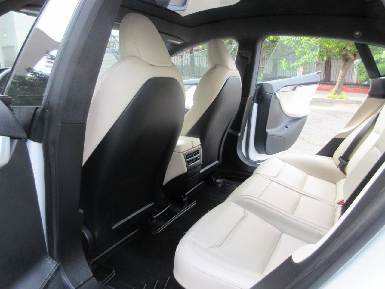 Used 2021 Tesla Model S Long Range Plus AWD/4WD image 37