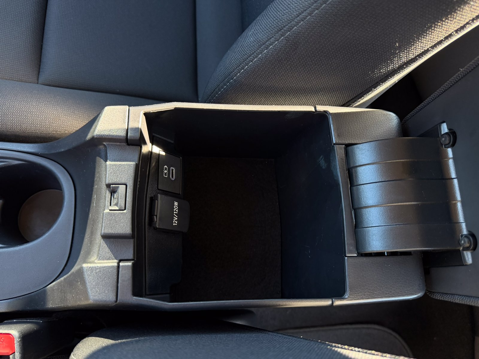 Used 2025 Toyota Corolla LE FWD image 20