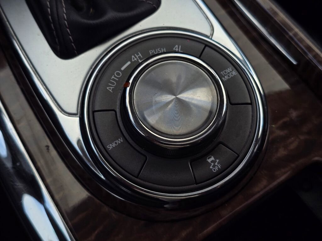 Used 2019 Nissan Armada Platinum w/ Captain's Chairs Package image 36