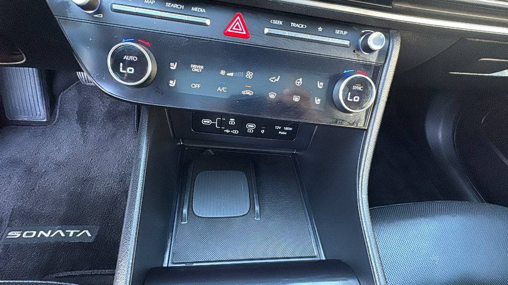 Used 2025 Hyundai Sonata Limited FWD image 24