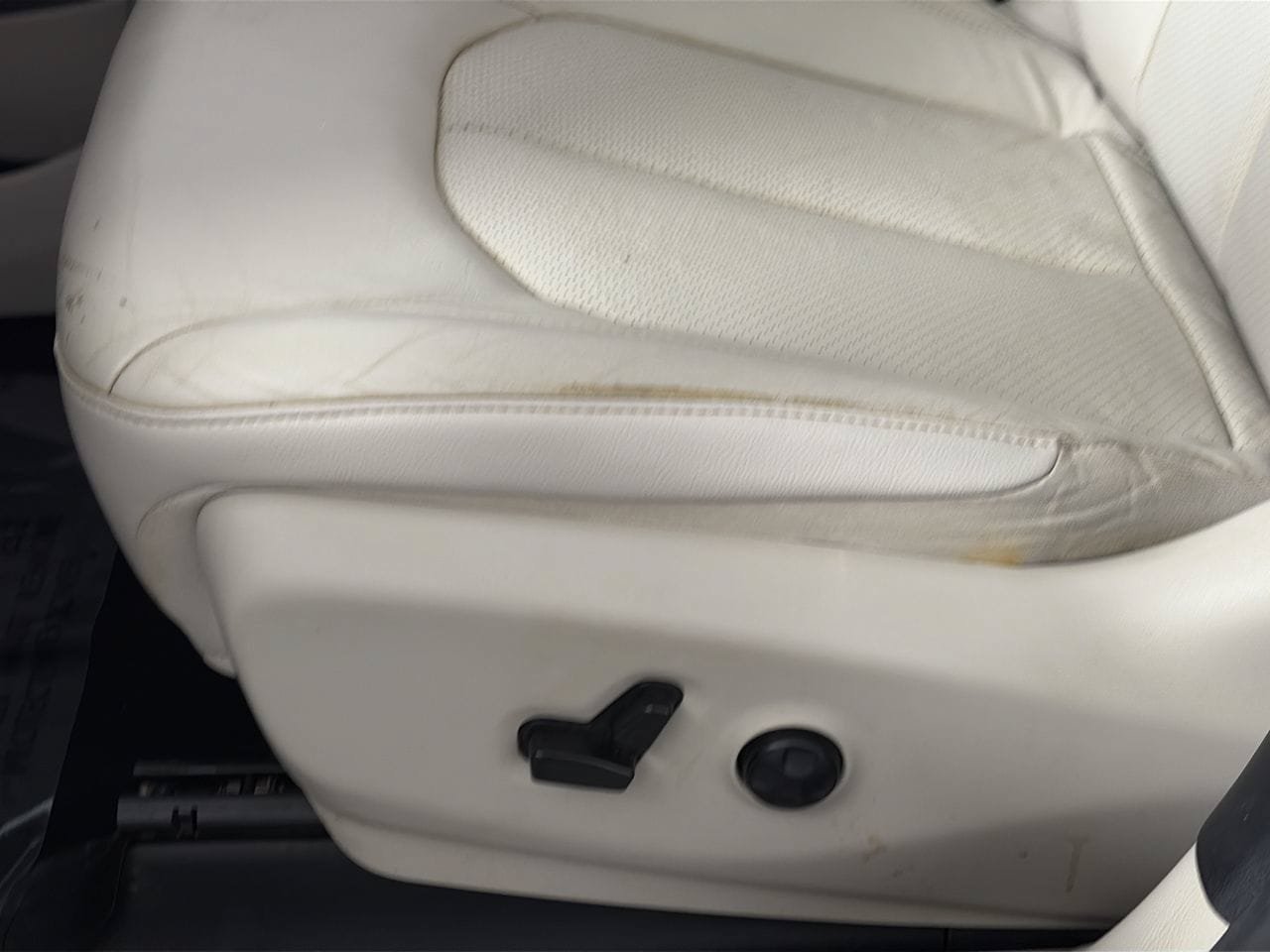 Used 2021 Chrysler Pacifica Touring-L FWD image 19