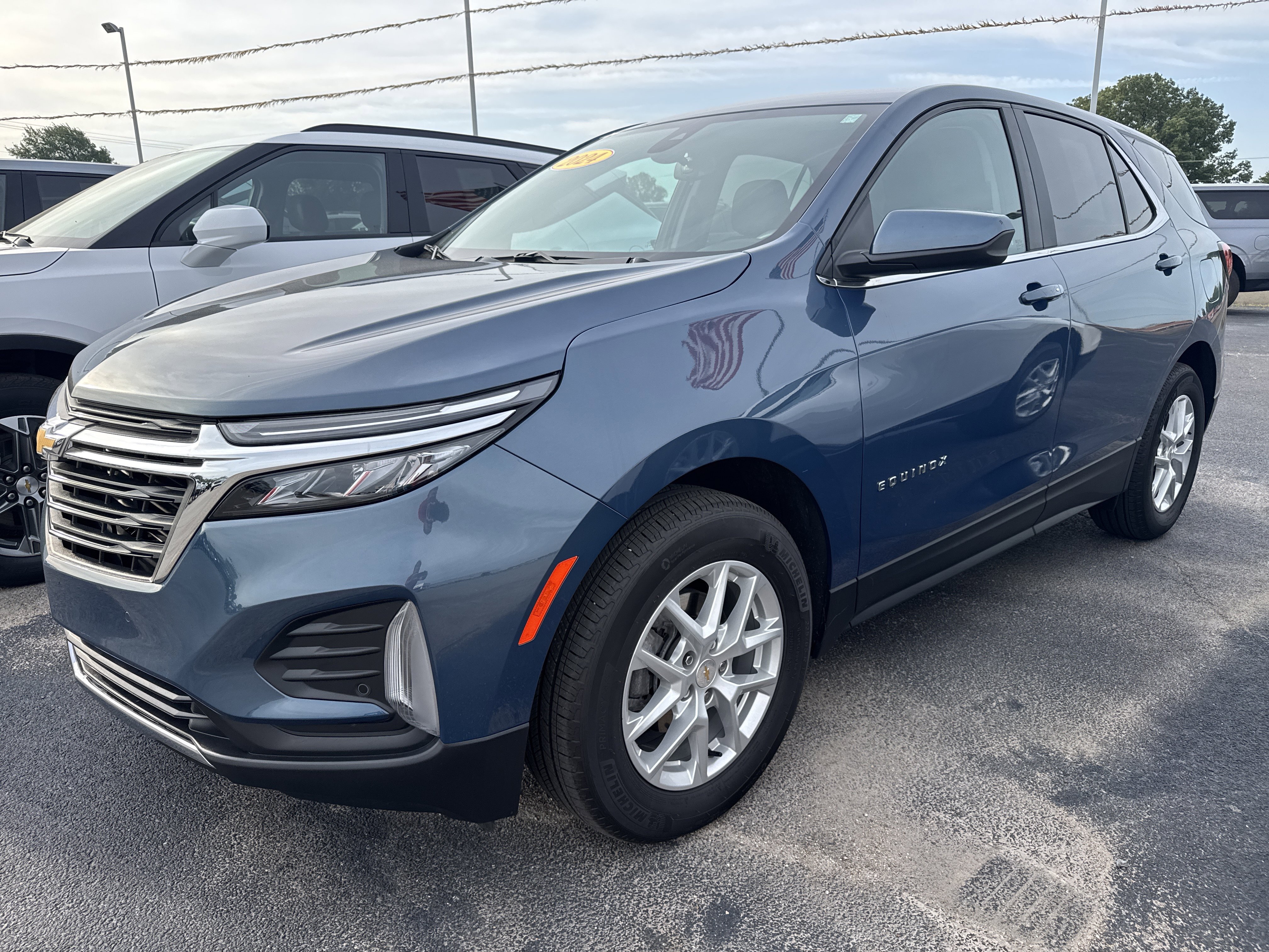 Used 2024 Chevrolet Equinox LT FWD image 1