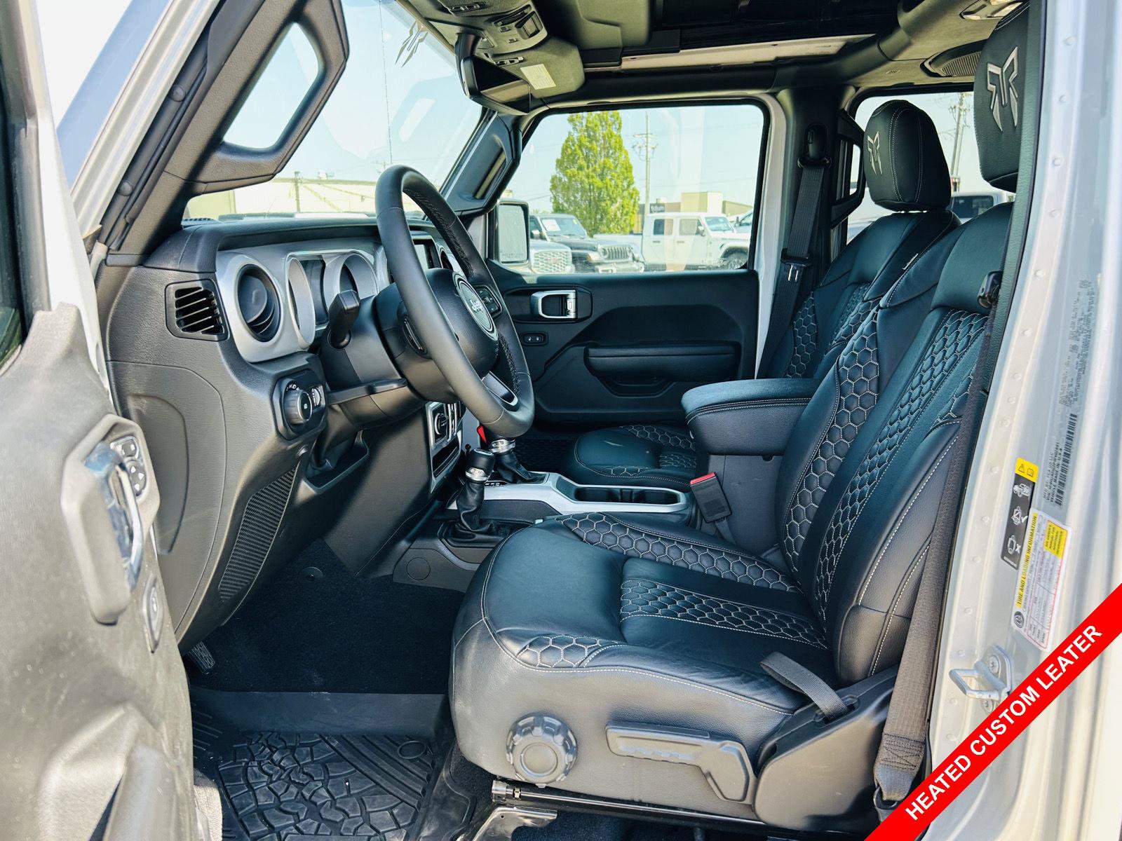 Used 2023 Jeep Wrangler Unlimited Sport w/ Sun And Sound Package AWD/4WD image 3