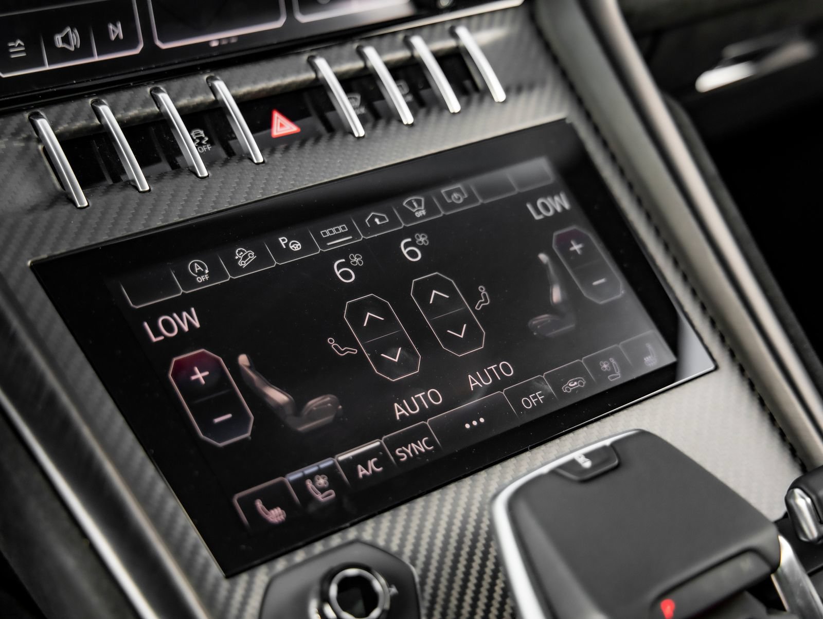Used 2024 Lamborghini Urus Performante AWD/4WD image 41