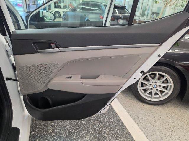 Used 2017 Hyundai Elantra SE FWD image 28